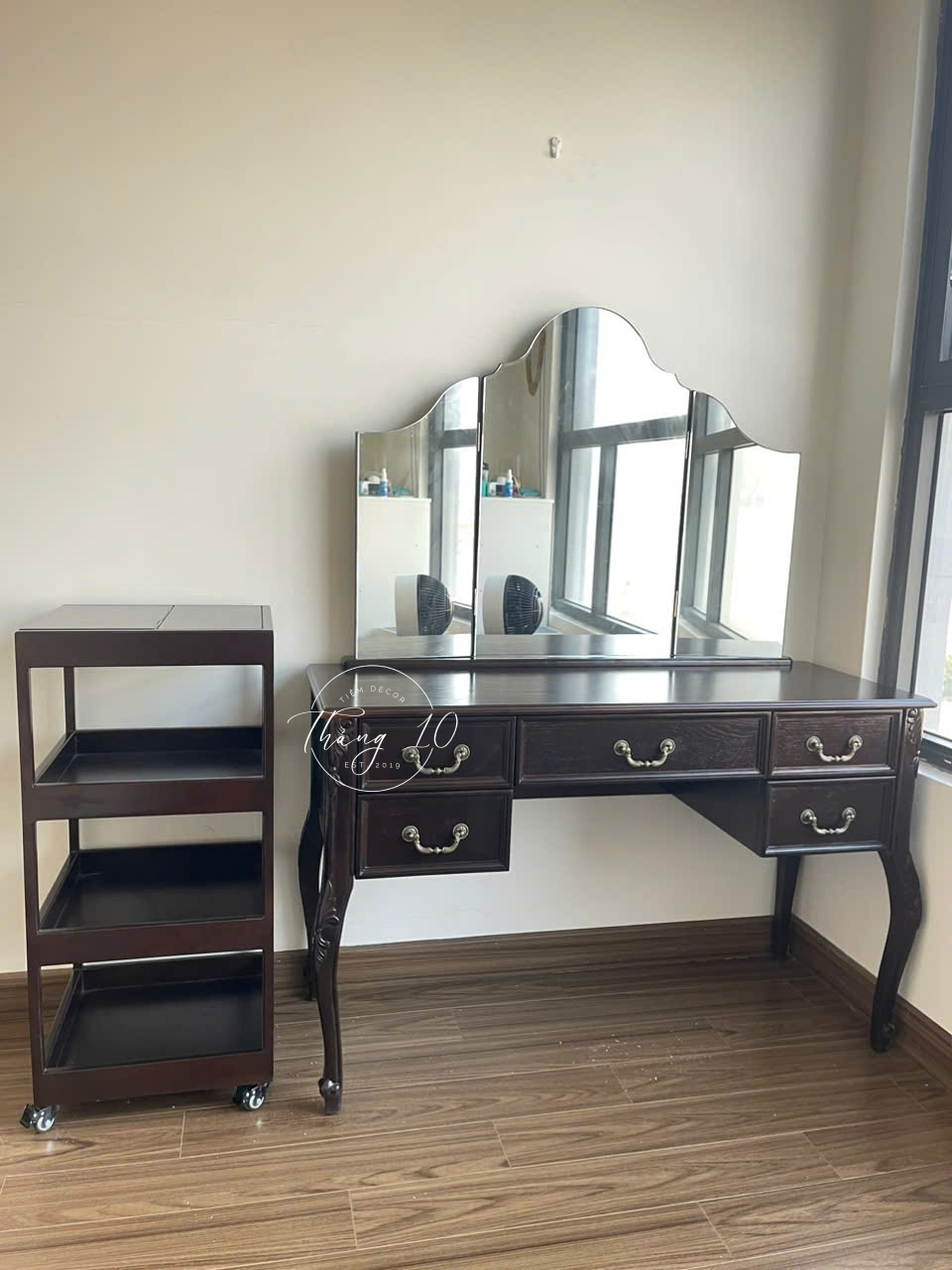 bàn 1m2 x 45, gương 1m x 75 (2)