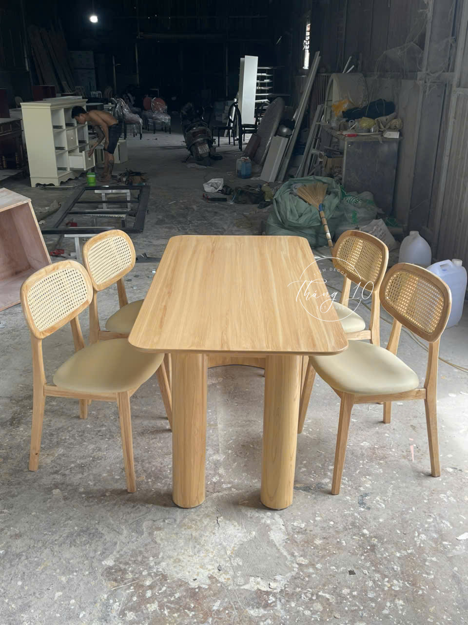 gỗ ash dài 1m6 x sâu 80cm x cao 75cm (2)